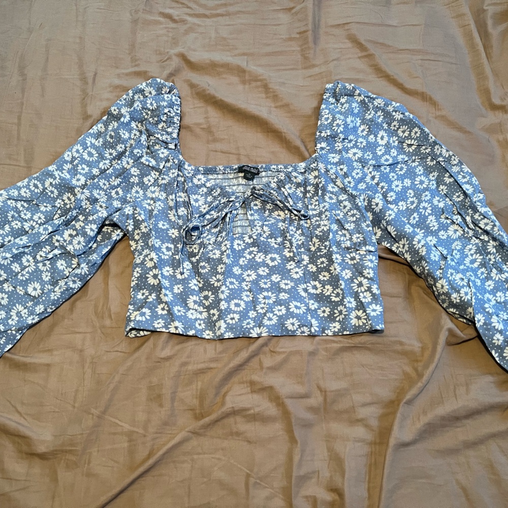 Wild Fable Blue and White Puff Sleeve Crop Blouse